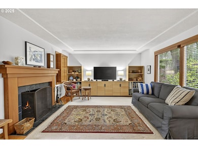 3564 SW Council Crest Dr, Portland, OR 97239 - photo 4