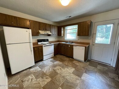 116 Stallion Dr, Jacksonville, NC 28540 - photo 2