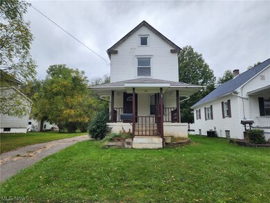 151 Perry St, Struthers, OH 44471 - photo 2