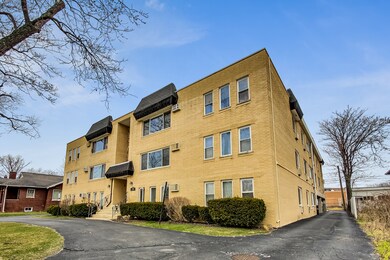 1328 Webford Ave unit 307, Des Plaines, IL 60016 - photo 2