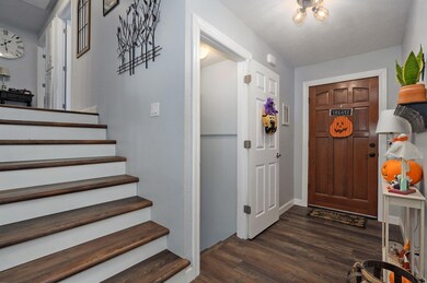 962 Meadowview Dr-24