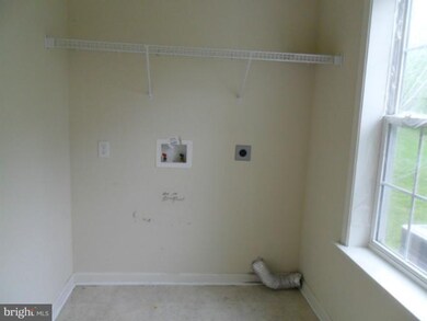 225 Scarboro Dr, Bunker Hill, WV 25413 - photo 7