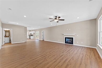 102 Colonial Ct, Pendleton, SC 29670 - photo 4