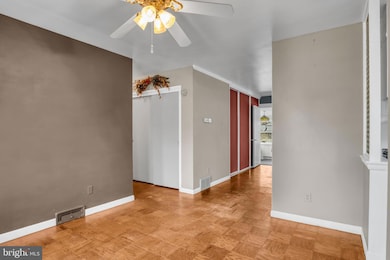 517 E Coover St, Mechanicsburg, PA 17055 - photo 3