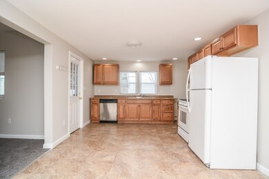 30 Jacques St, Lowell, MA 01850 - photo 6