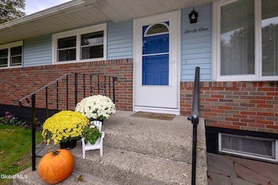 31 St Jude Ln, Schenectady, NY 12302 - photo 3