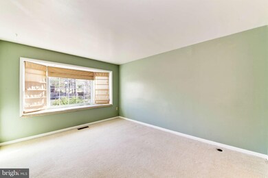 3062 Southern Elm Ct, Fairfax, VA 22031 - photo 5