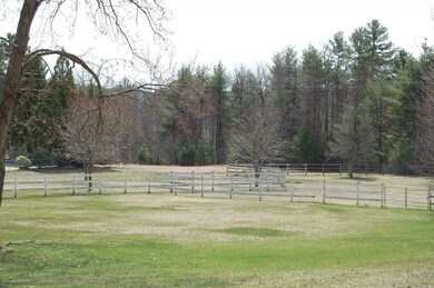 467 Loring Rd, Barre, MA 01005 - photo 4