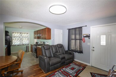 1002 E King Ave, Des Moines, IA 50315 - photo 5