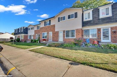 51204 Cathryn Ct unit 6, Chesterfield, MI 48047 - photo 3