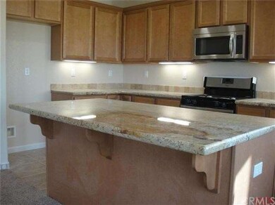Kitchen comes with undermount lighting and stainle