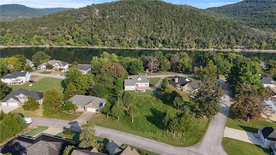 House in center of pic furthest