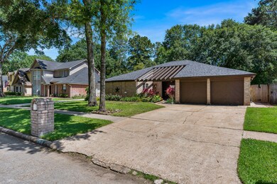 11919 Stillwater Dr, Houston, TX 77070 - photo 3