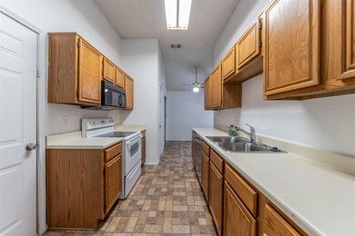 1905 Pine Ridge Dr, Bedford, TX 76021 - photo 7