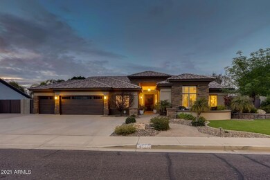 02 Exterior Front