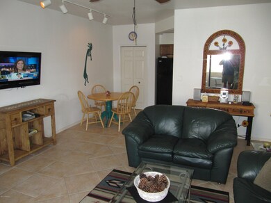 Living Room, Bkft area