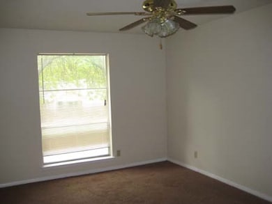 608 N Mckinney St unit 2, Ennis, TX 75119 - photo 6