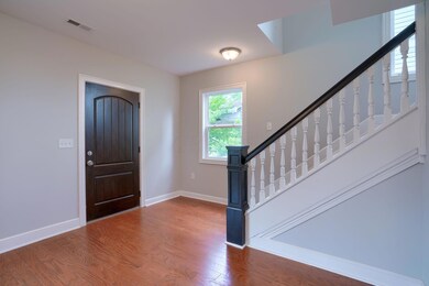 218 Whitethorne Ave (22)