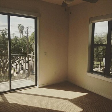 3833 Dunlavy St unit 613, Houston, TX 77006 - photo 5