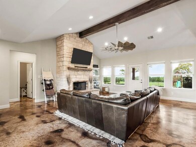 323 Kendall Cir, Weatherford, TX 76088 - photo 6