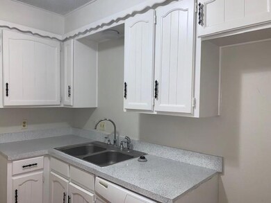 1911 Starling Ct, Cleburne, TX 76033 - photo 6