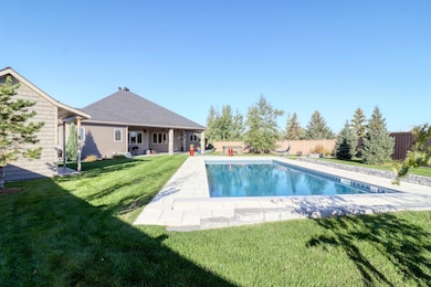 2607 Mcleod Dr E, West Fargo, ND 58078 - photo 6