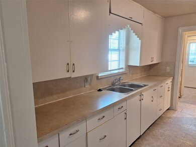 2730 Carson St, Haltom City, TX 76117 - photo 4