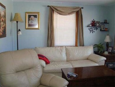 34 Pine Grove Cir, Uxbridge, MA 01569 - photo 5