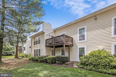 10060 Oakton Terrace Rd, Oakton, VA 22124 - photo 4