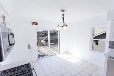 18324 Burnham Ave unit 2, Lansing, IL 60438 - photo 3