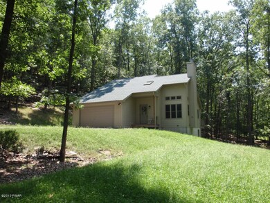 835 Davos Ln, Tafton, PA 18464 - photo 2