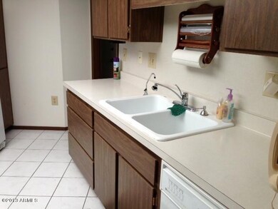 14221 N Palm Ridge Dr W, Sun City, AZ 85351 - photo 4