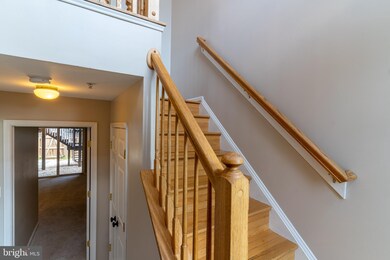 7136 Ladd Cir, Frederick, MD 21703 - photo 5