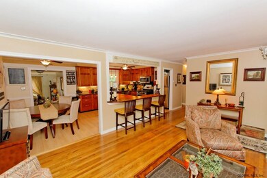 824 Whitney Dr, Schenectady, NY 12309 - photo 2