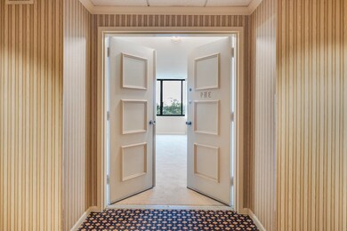 1002 Paradise Rd unit PHE, Swampscott, MA 01907 - photo 7