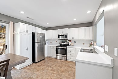 19 Waterfield Ct, Greer, SC 29650 - photo 5