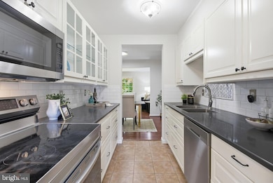 6311 Fenestra Ct unit 137B, Burke, VA 22015 - photo 7