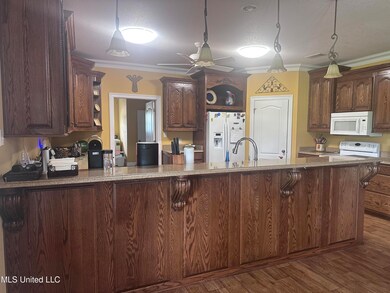 8101 Pecan Ridge Dr, Moss Point, MS 39562 - photo 5