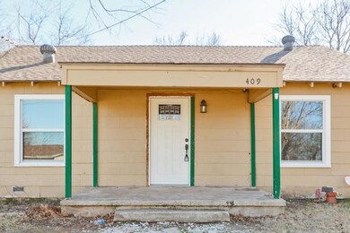 409 W Mill St, Decatur, TX 76234 - photo 2