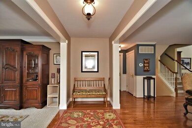 381 Belcourt Way, Harleysville, PA 19438 - photo 4