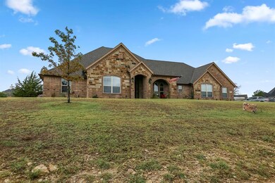 201 Scenic Wood Dr, Azle, TX 76020 - photo 2