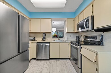 7286 Huntington Ln unit 402, Delray Beach, FL 33446 - photo 7