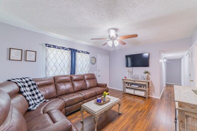 805 Sedgefield Ct, Manchester, TN 37355 - photo 3