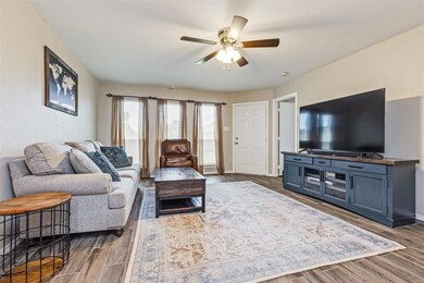 160 Doloris Ct, Celina, TX 75009 - photo 6