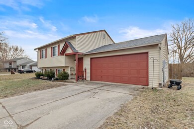 2323 Chaucer Dr, Columbus, IN 47201 - photo 4