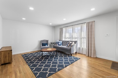 403 15th St, West Babylon, NY 11704 - photo 3