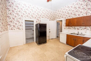 216 Brevard St, Statesville, NC 28677 - photo 7