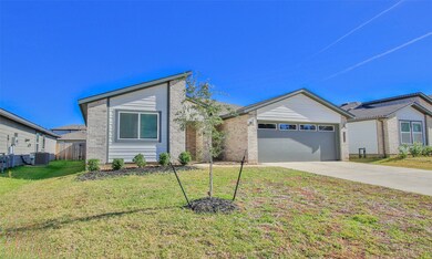 14246 Wonder Lake Ln, Shenandoah, TX 77384 - photo 3