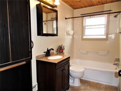 208 Marshall Rd, Woonsocket, RI 02895 - photo 6