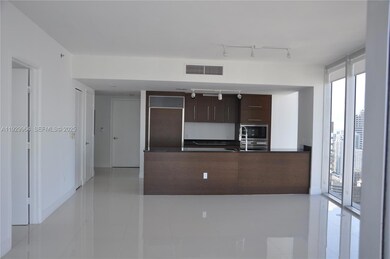 Icon Brickell Tower 1 unit 4215, Miami, FL 33131 - photo 2
